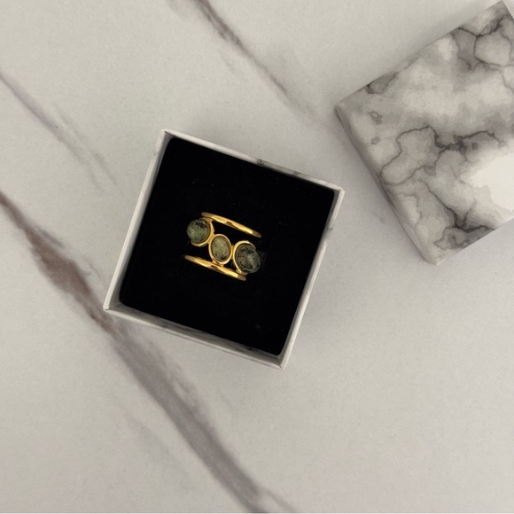 Elegant Retro Gold and Green Natural Stones Vintage Y2K Ring - Picture 5 of 5